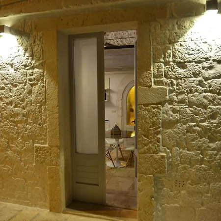 Gatto Bianco D'allora * Alberobello